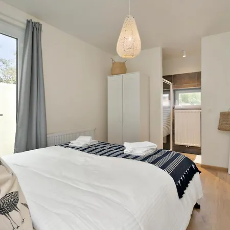 Renovated Apt On Perfect Location Just 1 Minute From Lippenslaan *