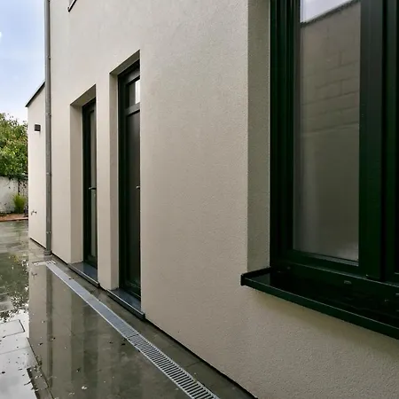 Renovated Apt On Perfect Location Just 1 Minute From Lippenslaan Apartman *