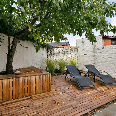 Renovated Apt On Perfect Location Just 1 Minute From Lippenslaan